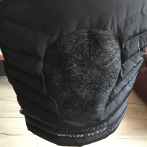 Philipp Plein Vest Gilet Black Skull XXXL - Brand new with tags. Priority tracked worldwide shipping. PayPal. Item is located in Bulgaria (Europe).
