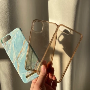 iPhone skal - 2 skal till iPhone 8 Plus och en till iPhone 11.                       40kr/st !!!iPhone 8 skalen är sålda!!!