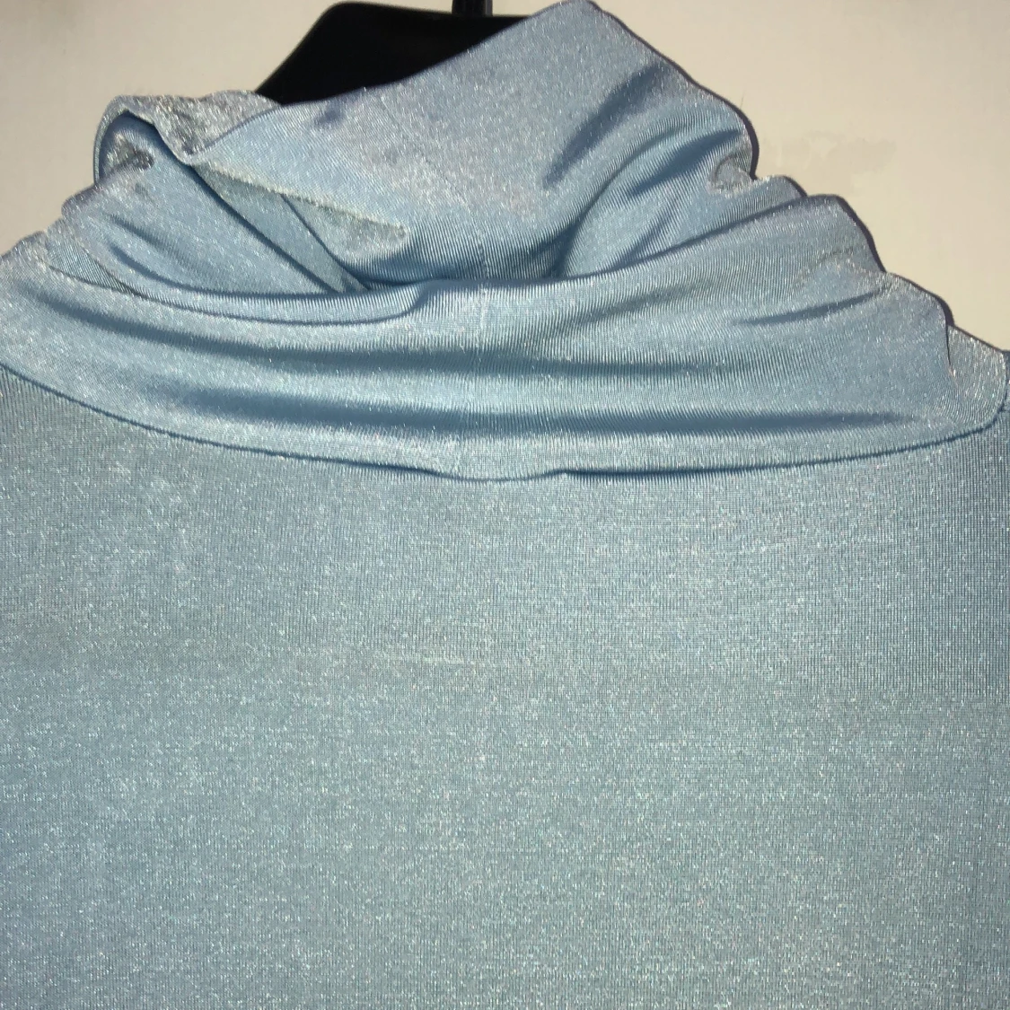 Glansig Polo🦈topp - 90