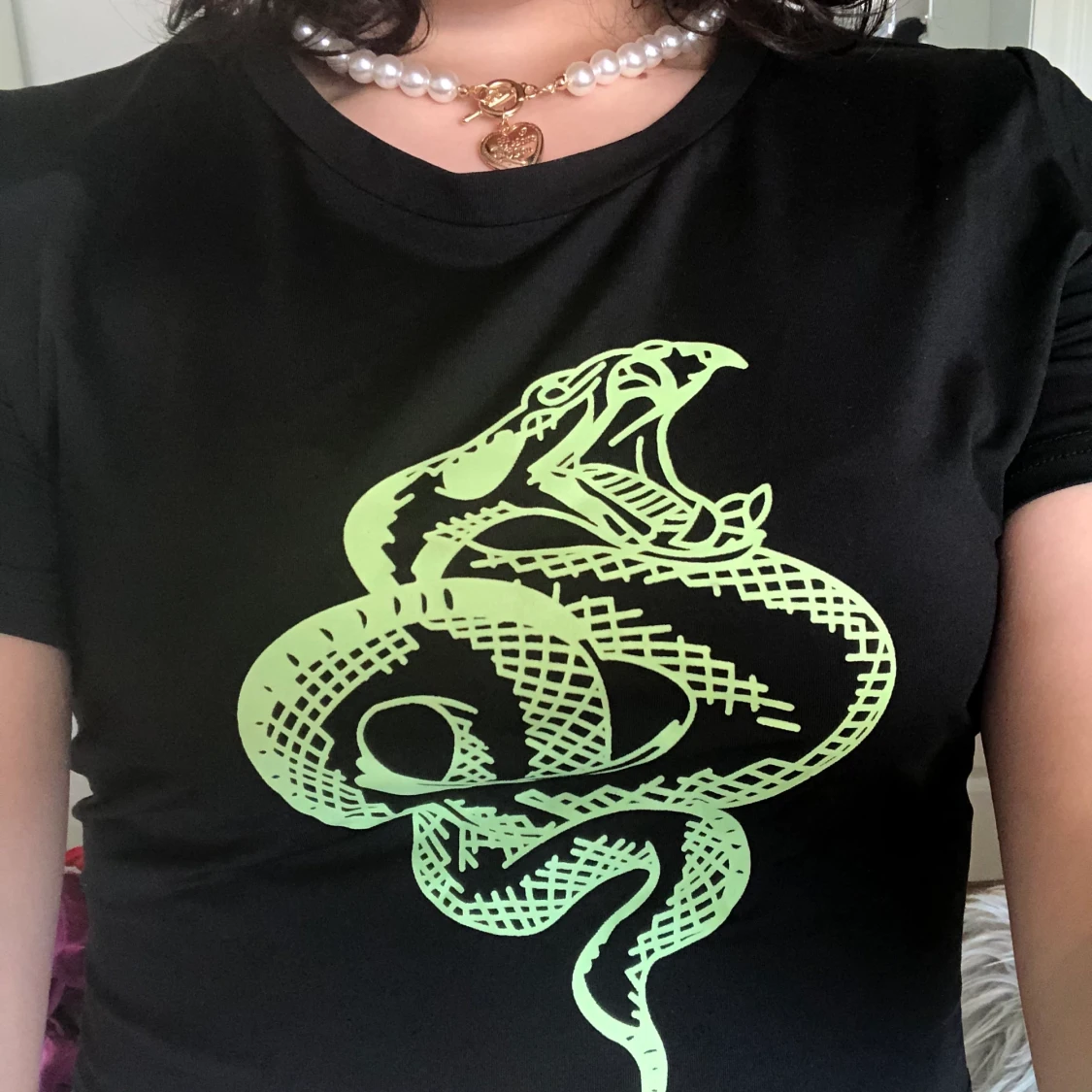 Svart Graphic top med orm - 90