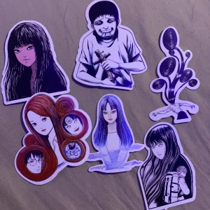 junji ito stickers - 6st junji ito klistermärken, ascoola!! endast 60kr+ 11kr i frakt🖤