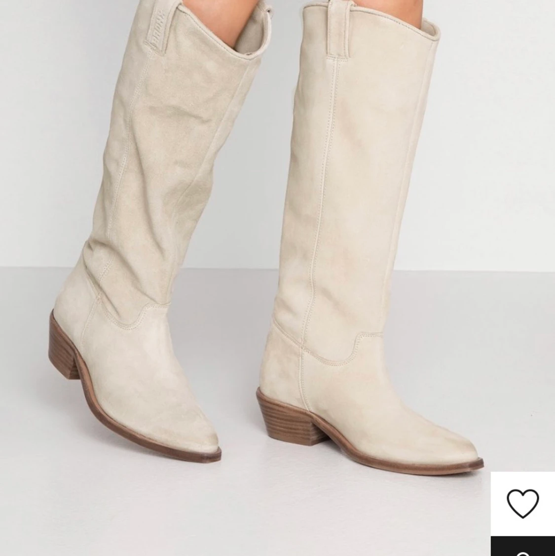 Slutsålda skor från Bronx