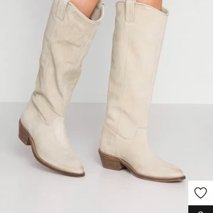 Slutsålda skor från Bronx - SLUTSÅLDA skor från Bronx, helt oanvända! ✨