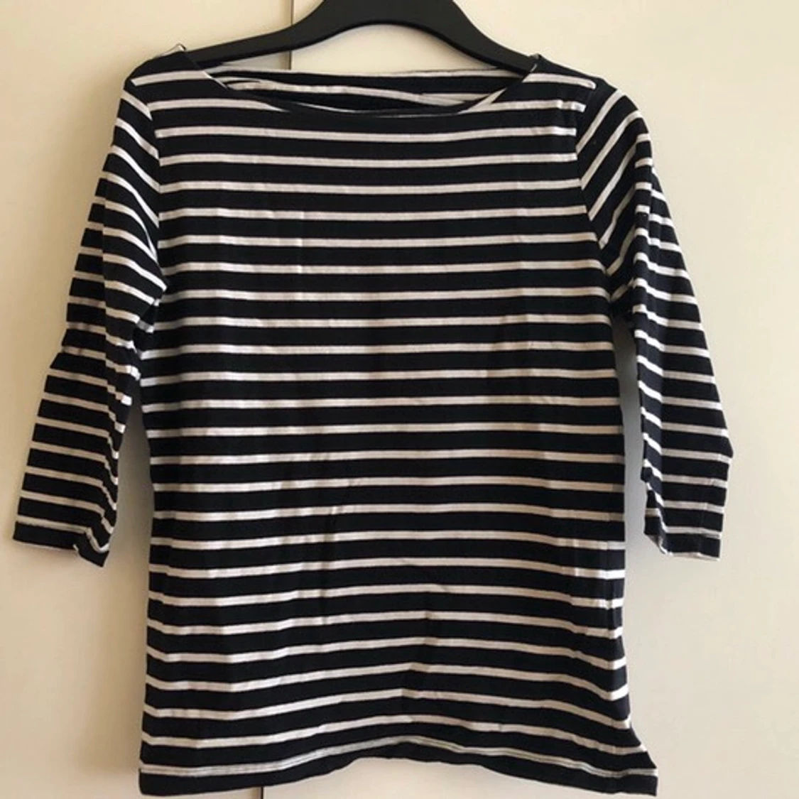 Randig båtringad tröja