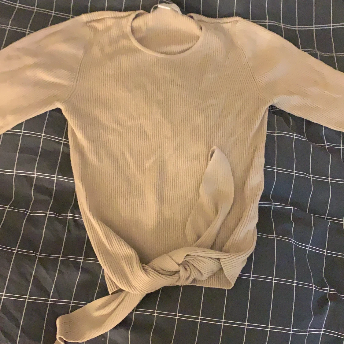 Tröja med knytning - 90