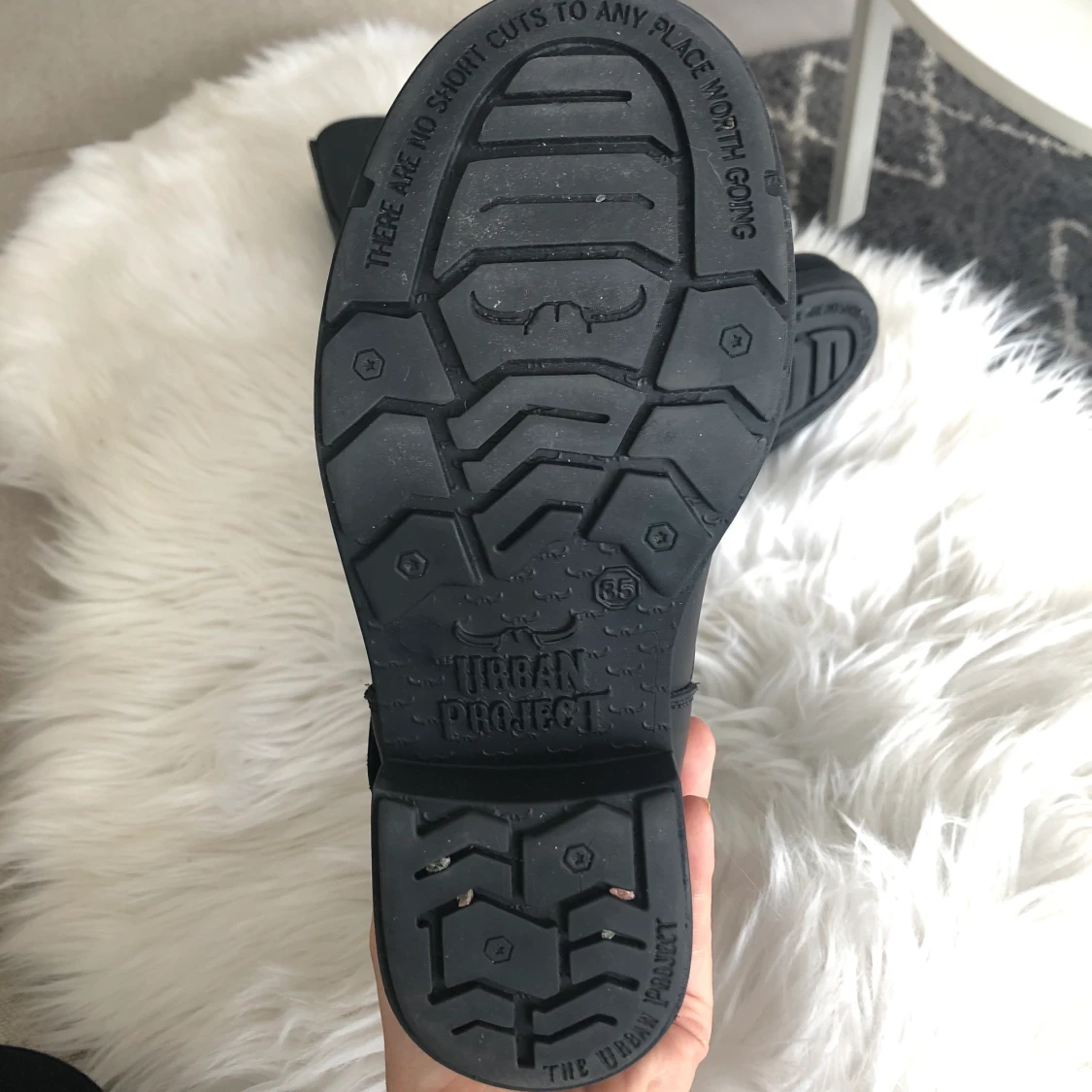 Johnny Bulls. Storlek 35, passar även en 36. - 91