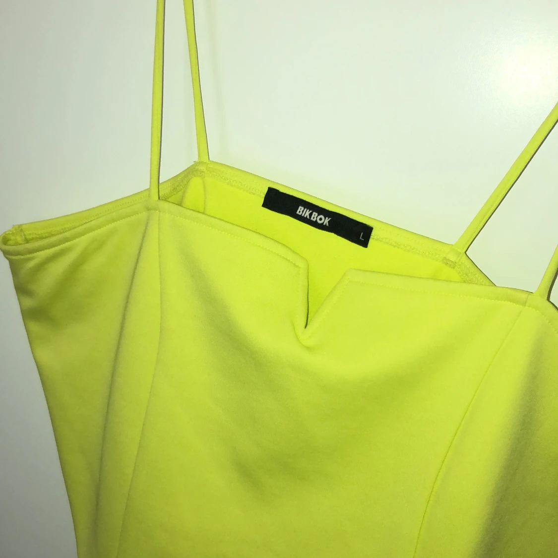 En top i en  fin gul färg  - 90