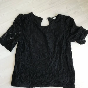 Storlek S - Blus från bikbok🌸