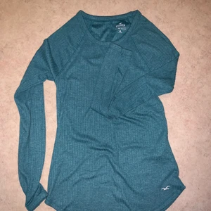 Hollister tröja  - En använd holister tröja, ser fortfarande ny ut! 