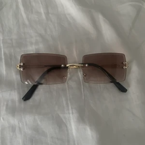Solglasögon - Kommer ej till användning 🤎 Solglasögon från shein med brun tint