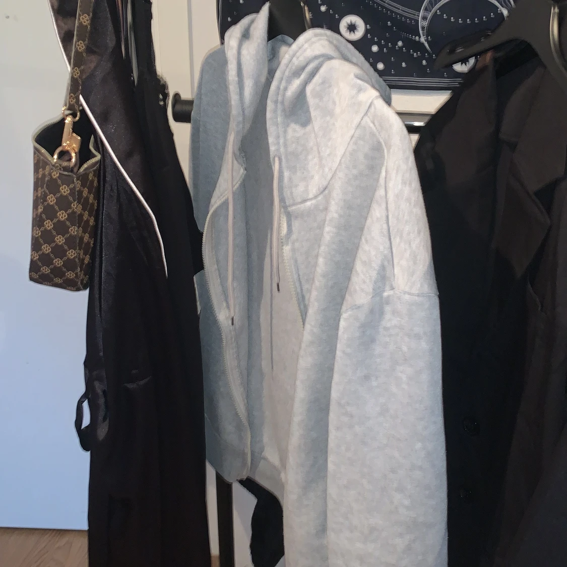 Grå oversize zip hoodie - 91