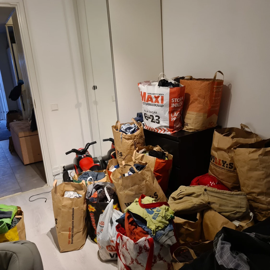 Barnkläder i massor  - 90