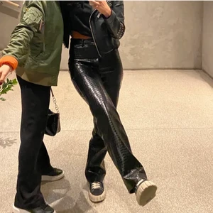 skinn byxor  - knappt använda