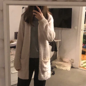 Ljusrosa kofta - Använd ett par gånger. Storlek small. 