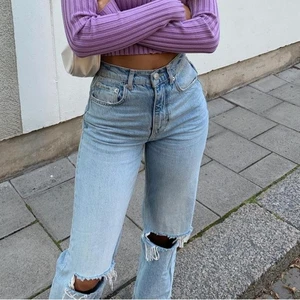 Jeans - Säljer dessa snygga jeans från Gina är i nytt skick använd endast 2 gånger köpt för 600kr