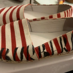 Barnskor  - Bra skick-(använda 1gång)