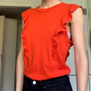 Monki topp - Snygg topp från Monki i gott skick. Använd ett fåtal gånger 