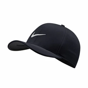 Nike Keps - En vanlig svart jättesnygg keps från Nike! Aldrig använd! 🤍🦋 nypris 399:- 