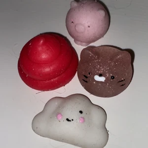 Fidgets fidgettoys mochi - Mochi ska svärta dom ordentligt, 5 kr st
