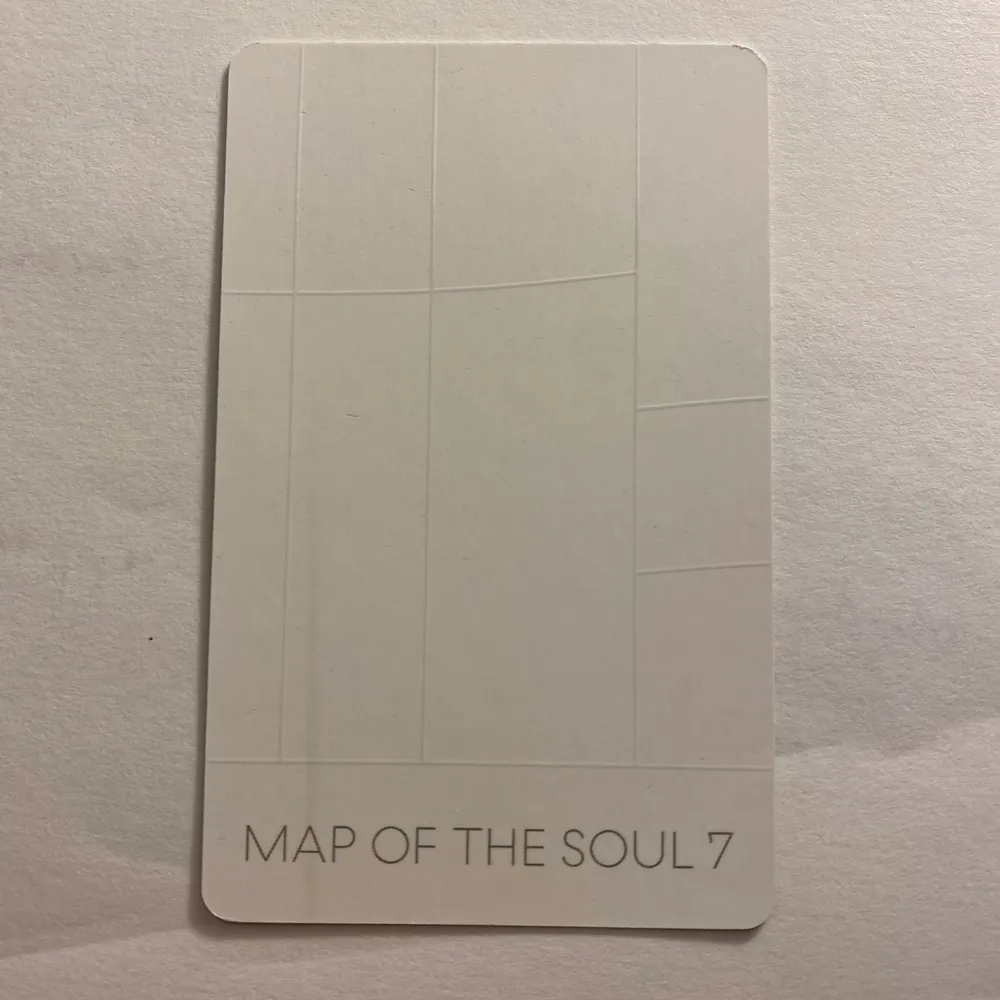 Rm photo card from  Map of the soul 7, äkta. Övrigt.