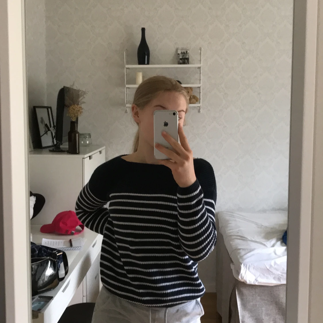 Stickad blå tröja - 90