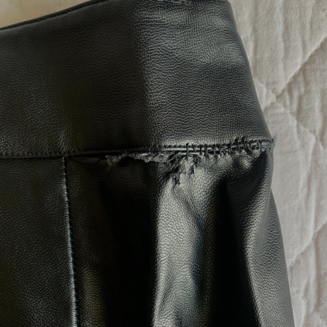 Bootcut fake läder byxor  - 91