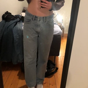 Levis jeans - Snygga levis jeans. Jag är 174 som längdreferrens. Köpare står för frakt