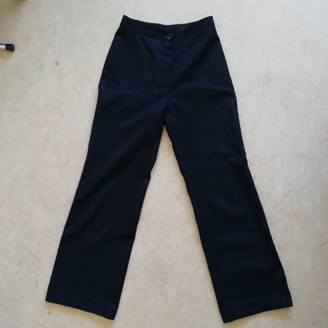 Svarta kostymbyxor - 90