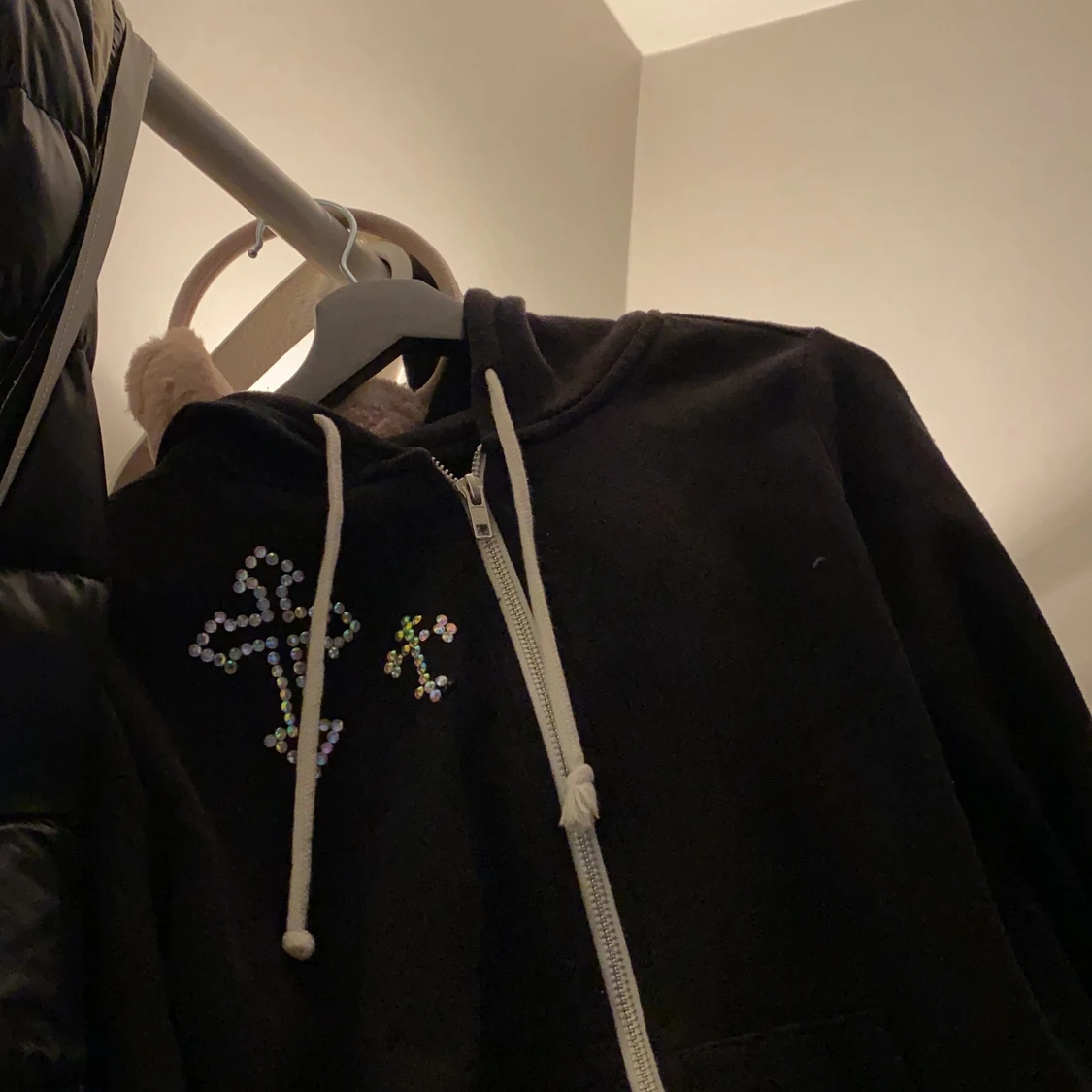 Cyber y2k svart ziphoodie med rhinestones - 91