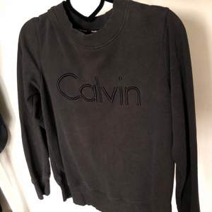 Sweatshirt från Calvin Klein - Storlek XS - Fint skick - Köpt för 899kr