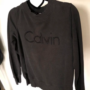 Calvin Klein tröja - Sweatshirt från Calvin Klein - Storlek XS - Fint skick - Köpt för 899kr