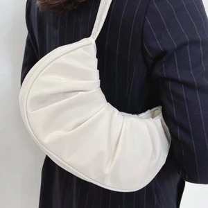 Väska från SHEIN  - Aldrig använd, säljer för att den aldrig kommer till användning 