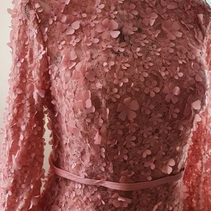 Festklänning - Klänningen är OANVÄNT