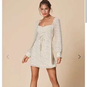 Adoore Mykonos storlek 36 - Säljer den här helt nya klänningen med tagsen kvar. Perfekt till sommaren.