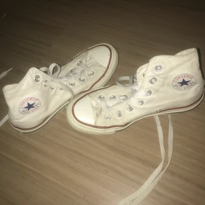 Converse  - Storlek 36, använda en gång .