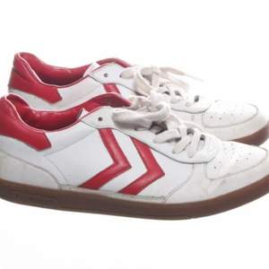 Hummel 90's sneakers. 