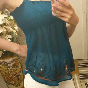 Linne genomskinligt vid magen - genomskinlig tröja STL 34  jätte snygg och luftig nu till sommaren.