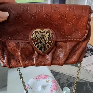 Original Gucci  - Vantage gucci med kool pris, jag fick från min stor sister men den är äkta. 