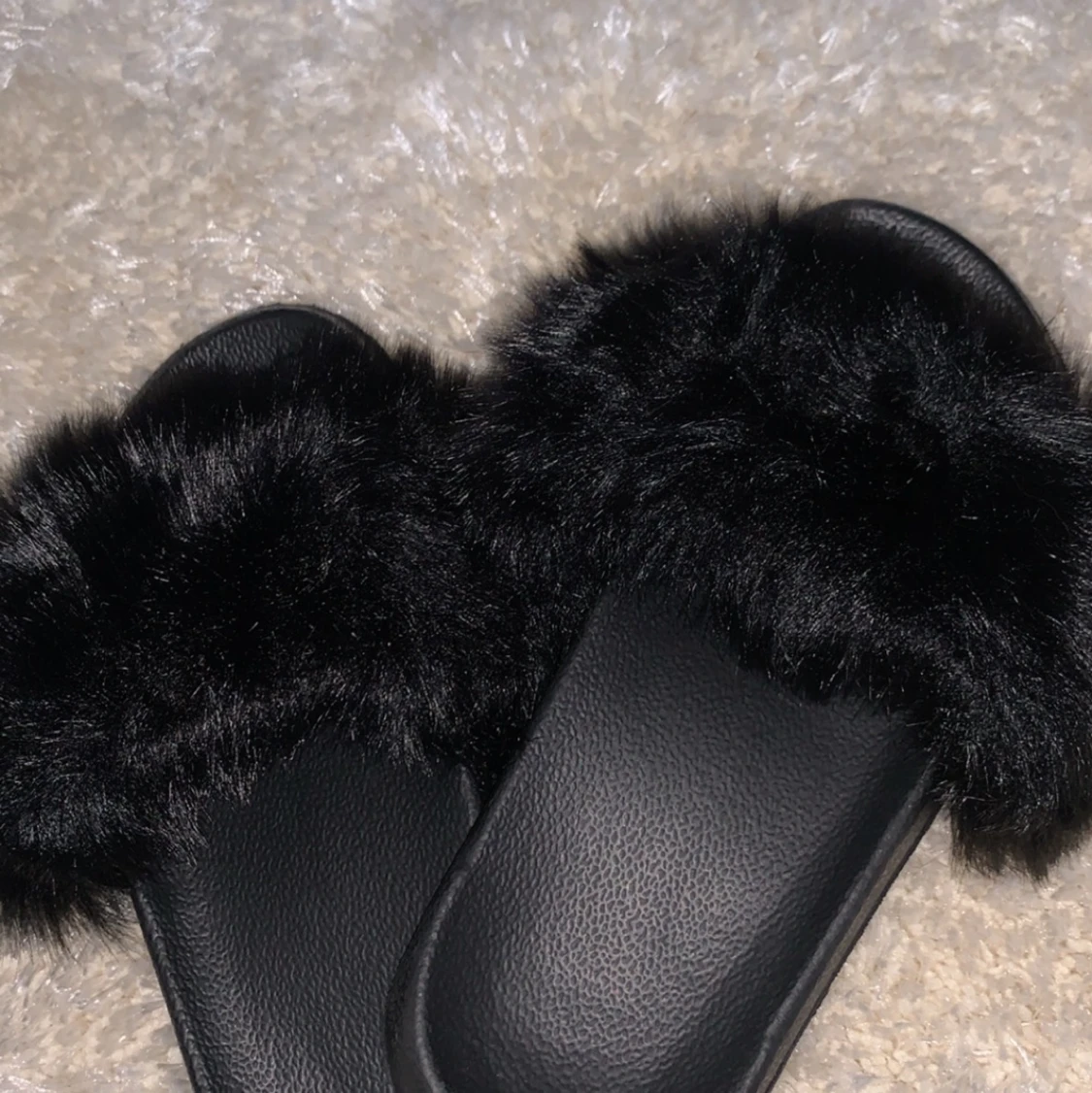 Populära pälstofflor - 90