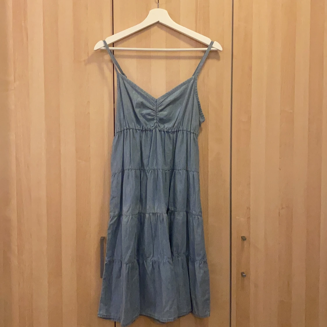 Jeans färgad sommarklänning - 90