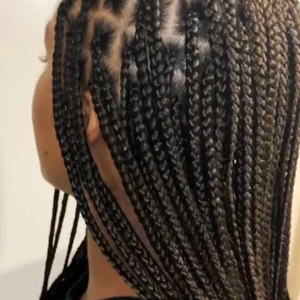 Flätor/flätning - Vill du ha flätor och bor i Halland eller nära? Då kan ja fläta dig till ett bra pris. Finns i Halland/Falkenberg. Ta med eget löshår🌸😊