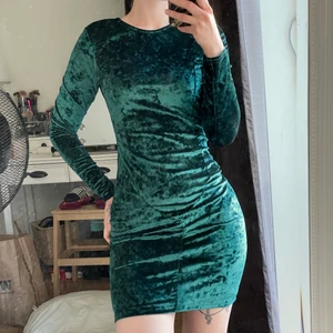 Klänning - Använd 1 gång, jätte bra skick