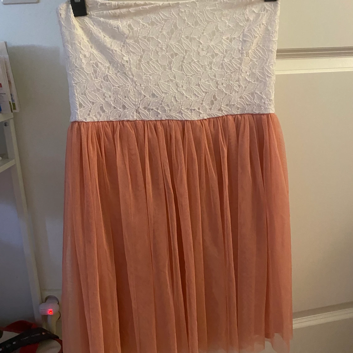 Axelbandslös klänning - 90