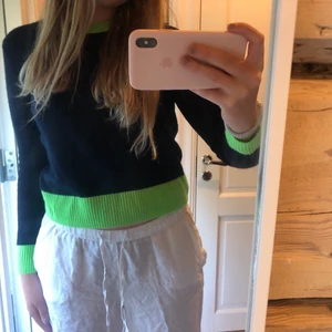 Helt ny From future tröja💚 - Köptes för 800 kr i from futures butik i Paris för ca ett år sedan! Men aldrig använd💚 prislappen är kvar och även dustbag/påsen(Den gröna färgen ser ut som på de första bilderna) PRIS KAN DISKUTERAS 