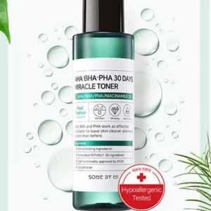 Toner - AHA, BHA, PHA 30 days miracle toner från Some By Mi. Passar både känslig och akne benägen hud! Helt ny och oöpnad. Skicka gärna ett meddelande om du har några frågor! 