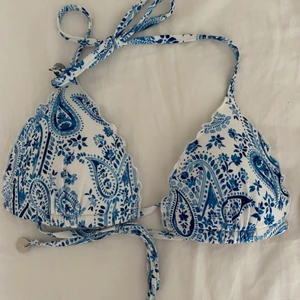 BIKINI  - snygg bikini i storlek 34