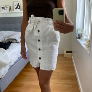 Linnekjol st, 36 - Aldrig använd🌿 75kr + frakt