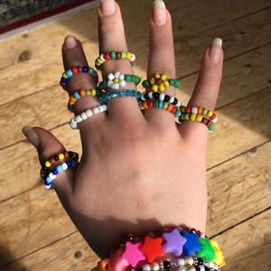 Ringar och armband  - Skriv om du är intresserad av något på bilden. Ringar 39kr armband 69kr. 