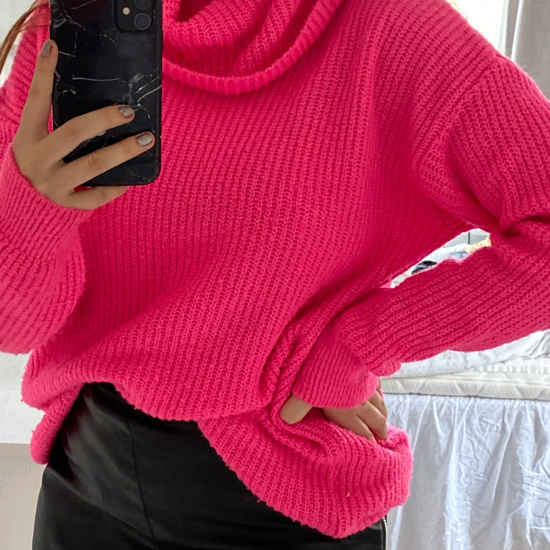 Neonrosa stickad tröja