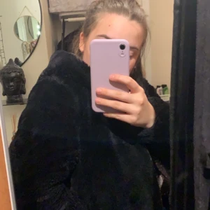 Pälsjacka  - Superfin pälsjacka, storlek M men passar mig som har S